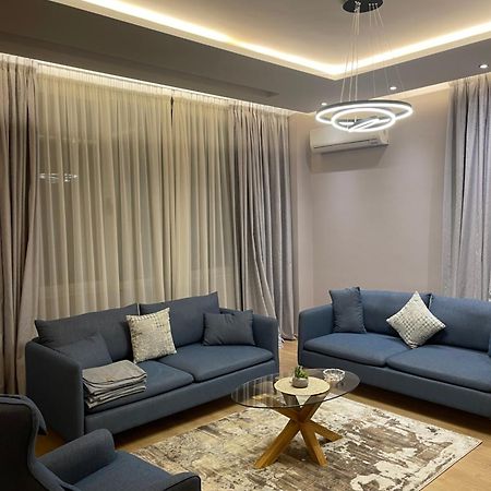 Lux Apartment Tiranë Luaran gambar