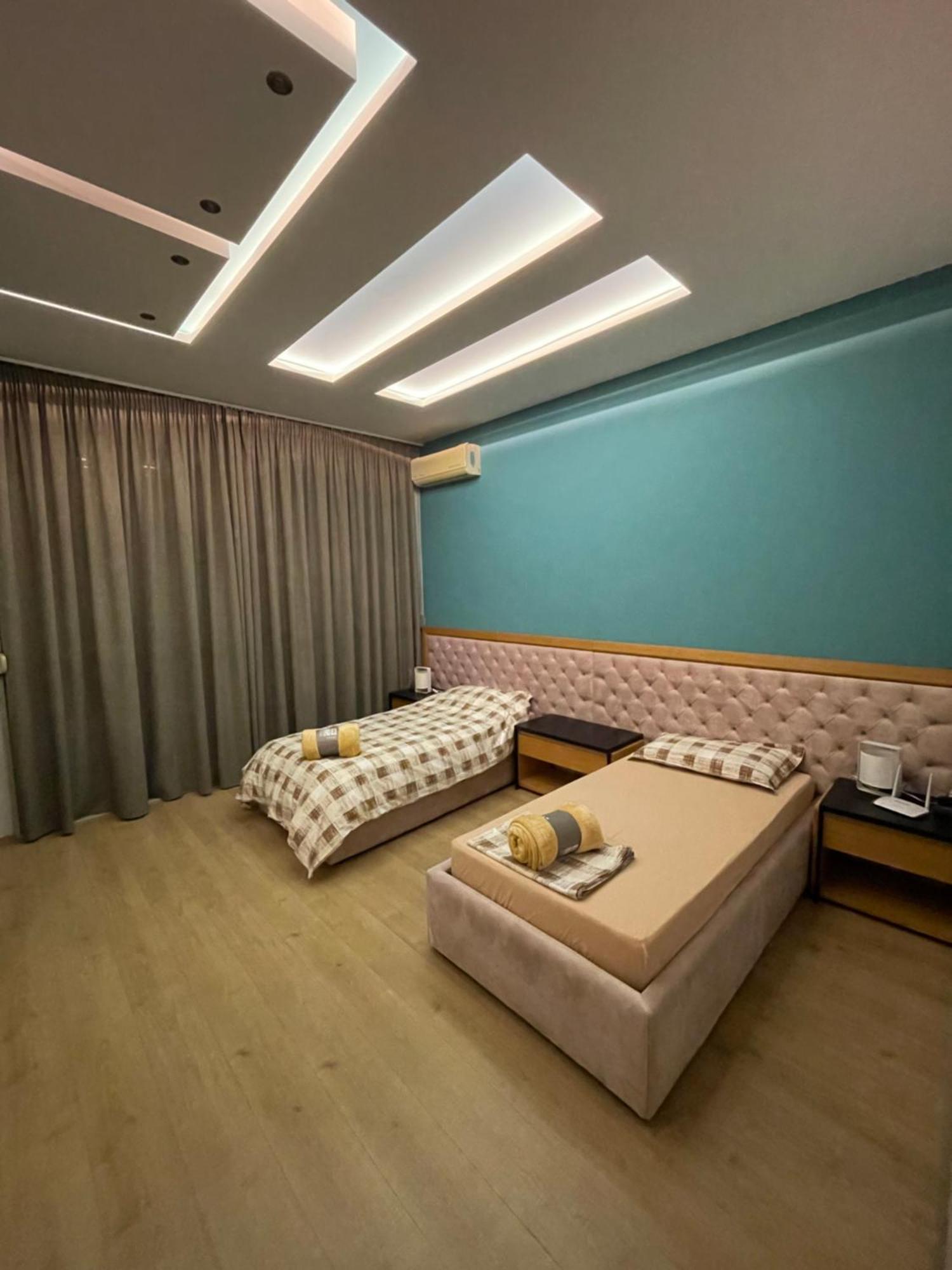 Lux Apartment Tiranë Luaran gambar