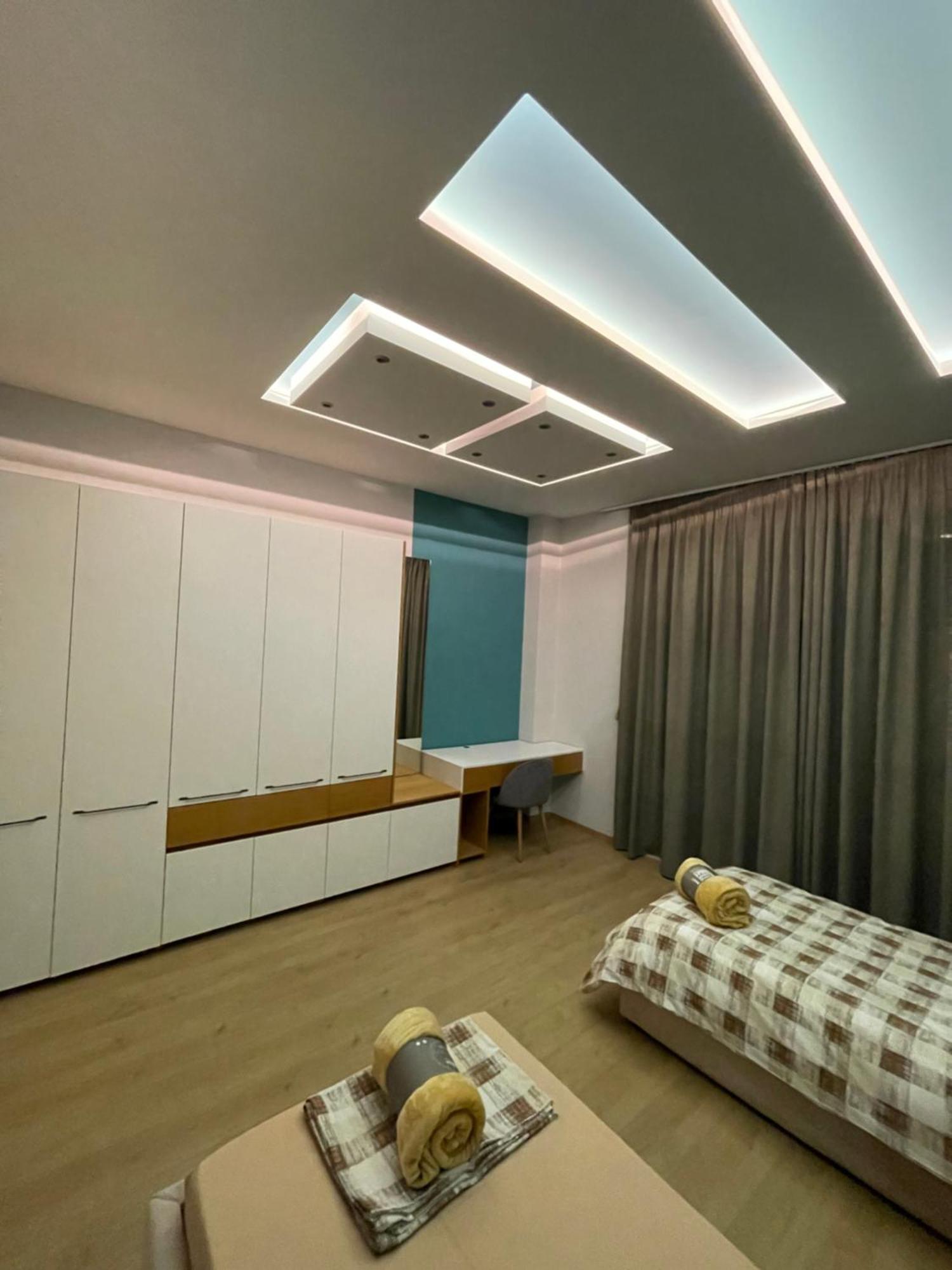 Lux Apartment Tiranë Luaran gambar