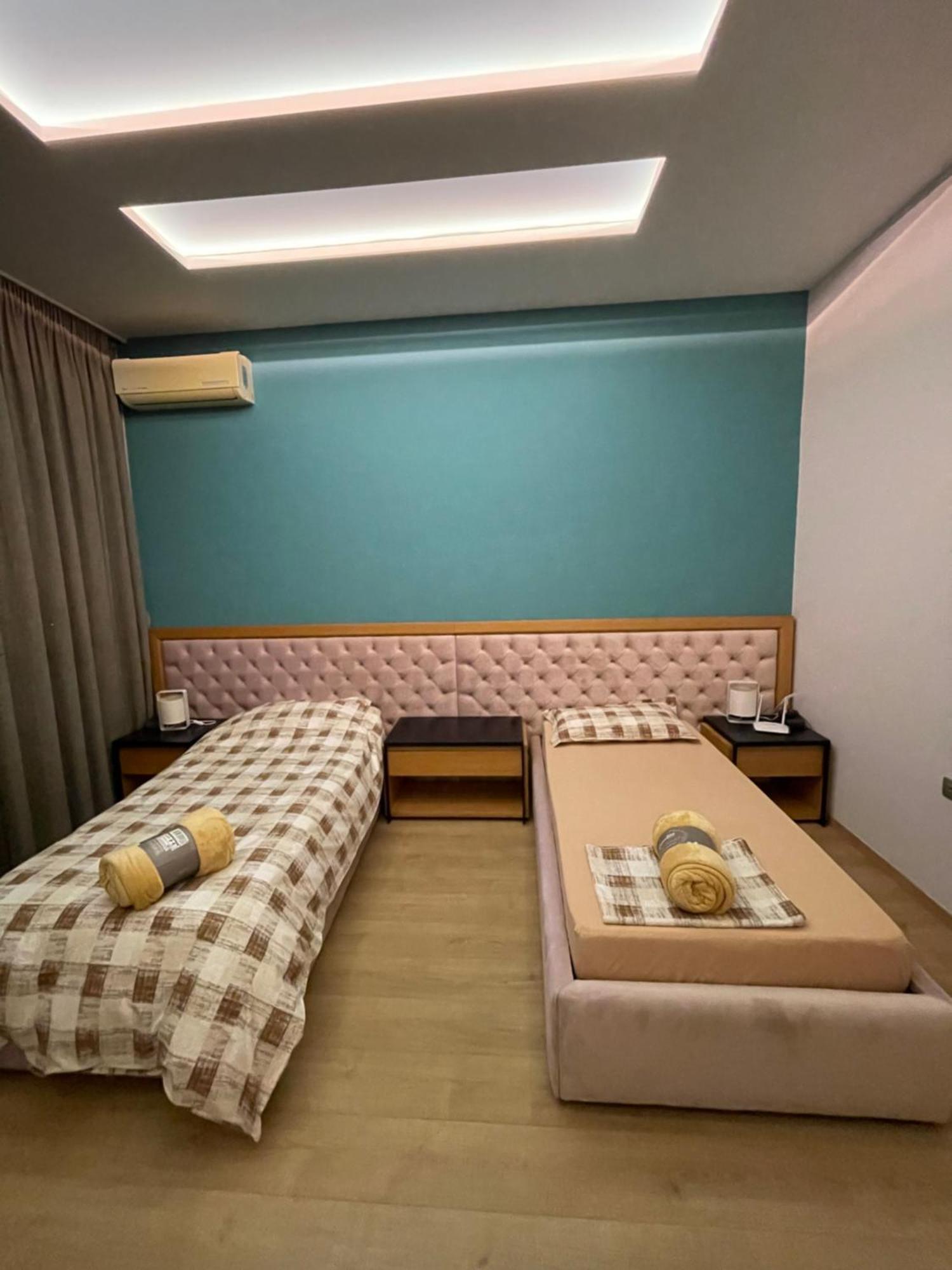Lux Apartment Tiranë Luaran gambar
