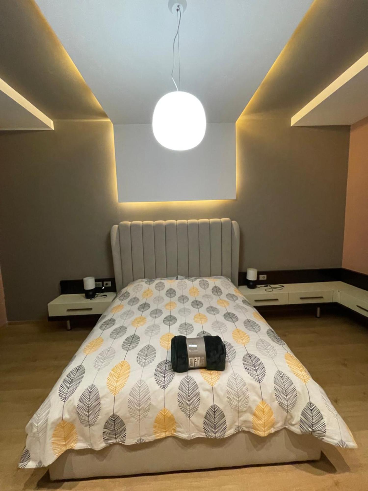 Lux Apartment Tiranë Luaran gambar
