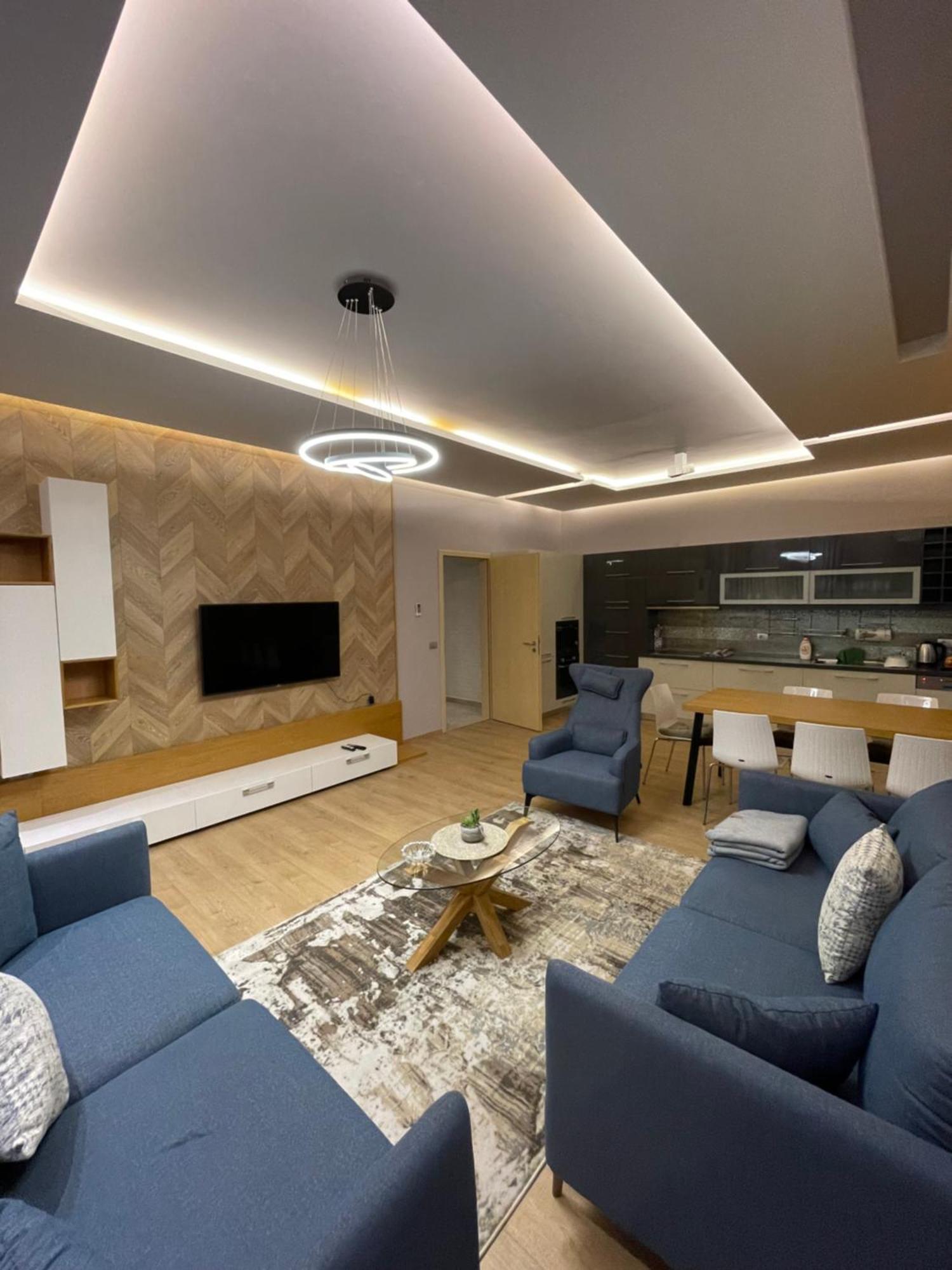 Lux Apartment Tiranë Luaran gambar