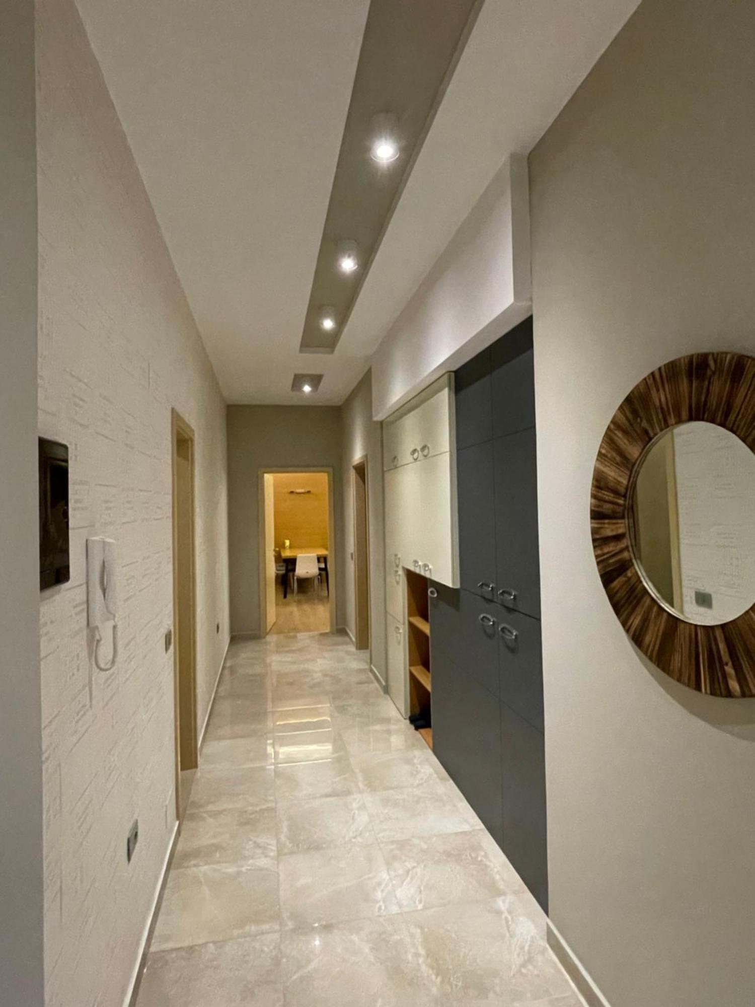 Lux Apartment Tiranë Luaran gambar